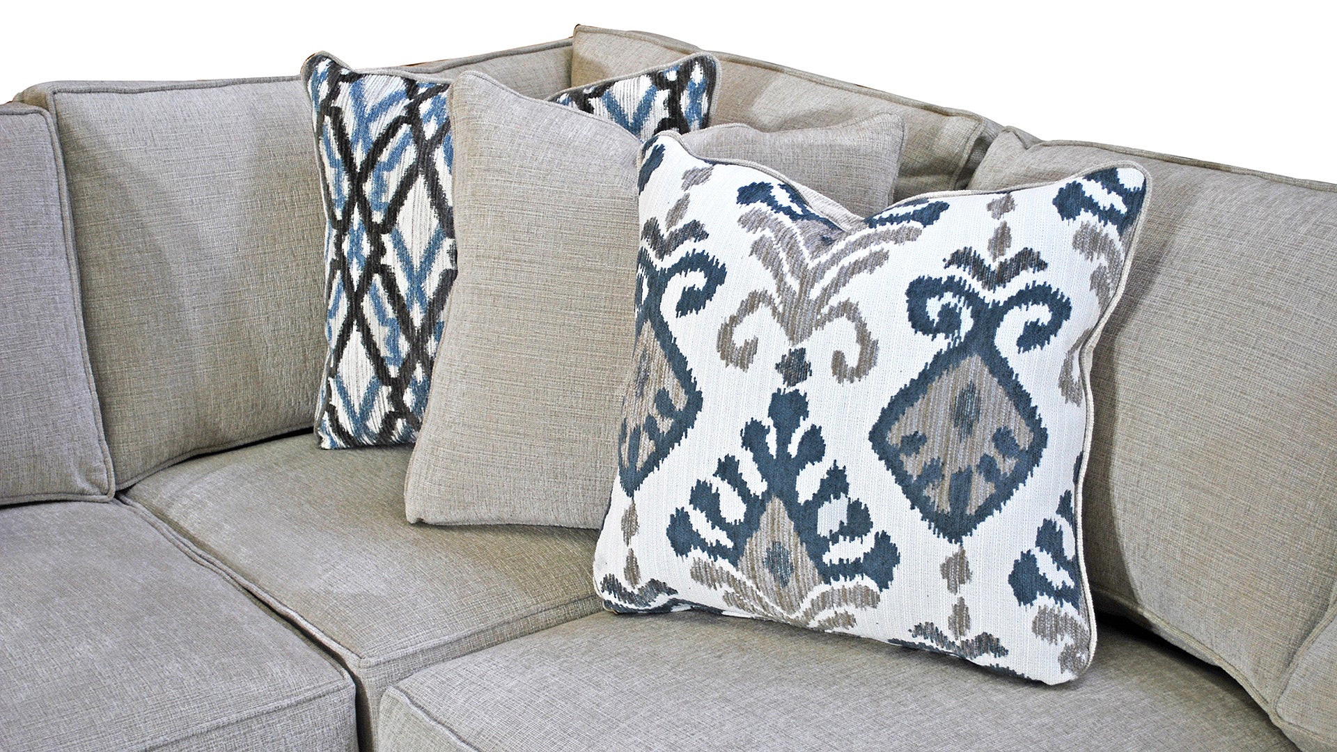 Huntington Furniture Regal 2